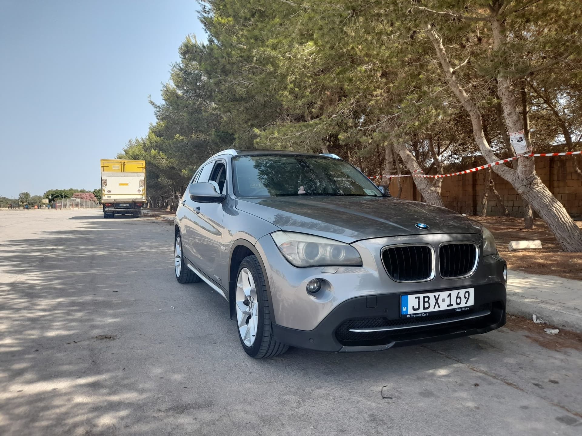 2010 BMW X1 2