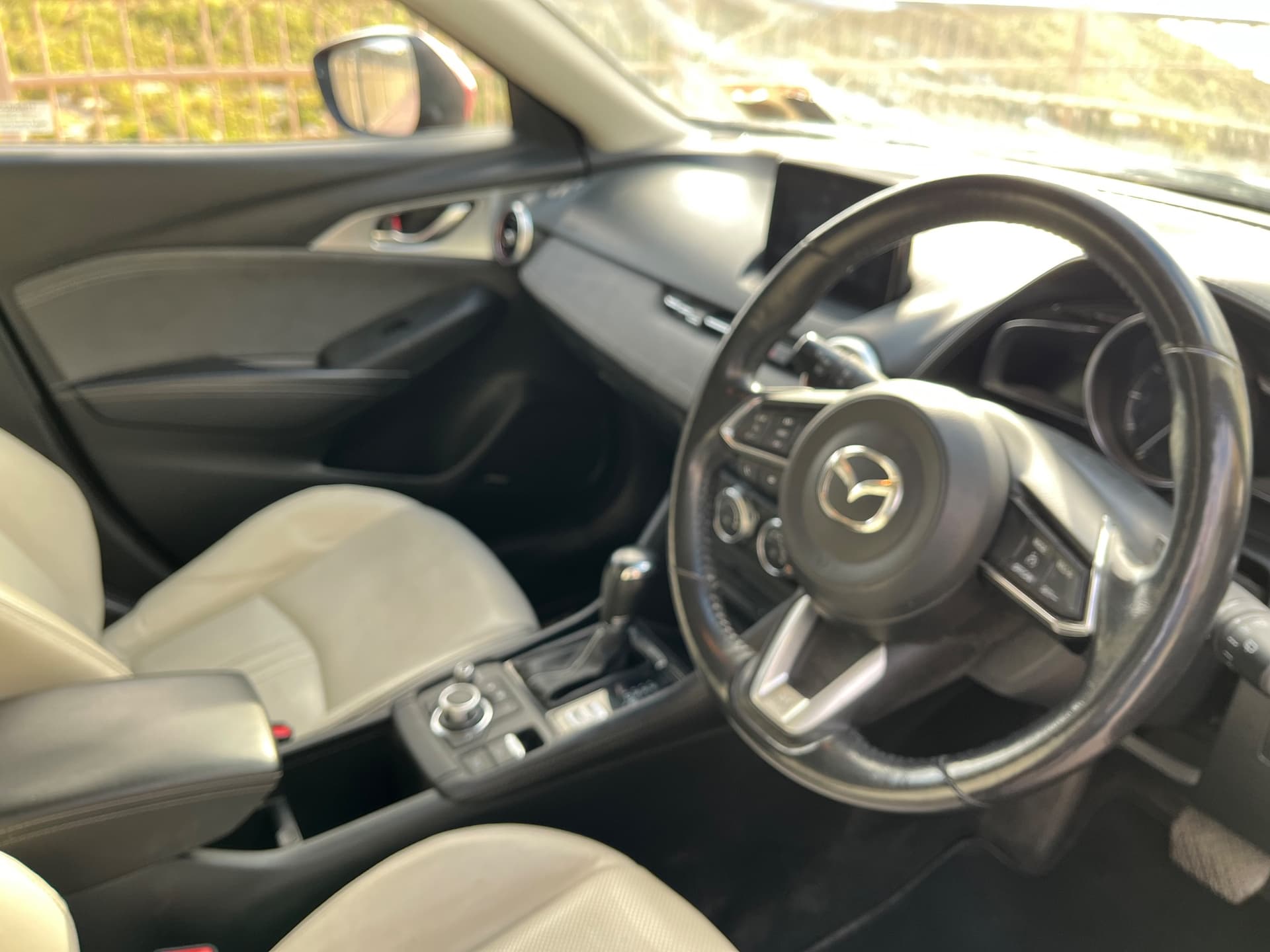2018 Mazda CX-3 Fully loaded - Cream Leather - heads up display sport 5