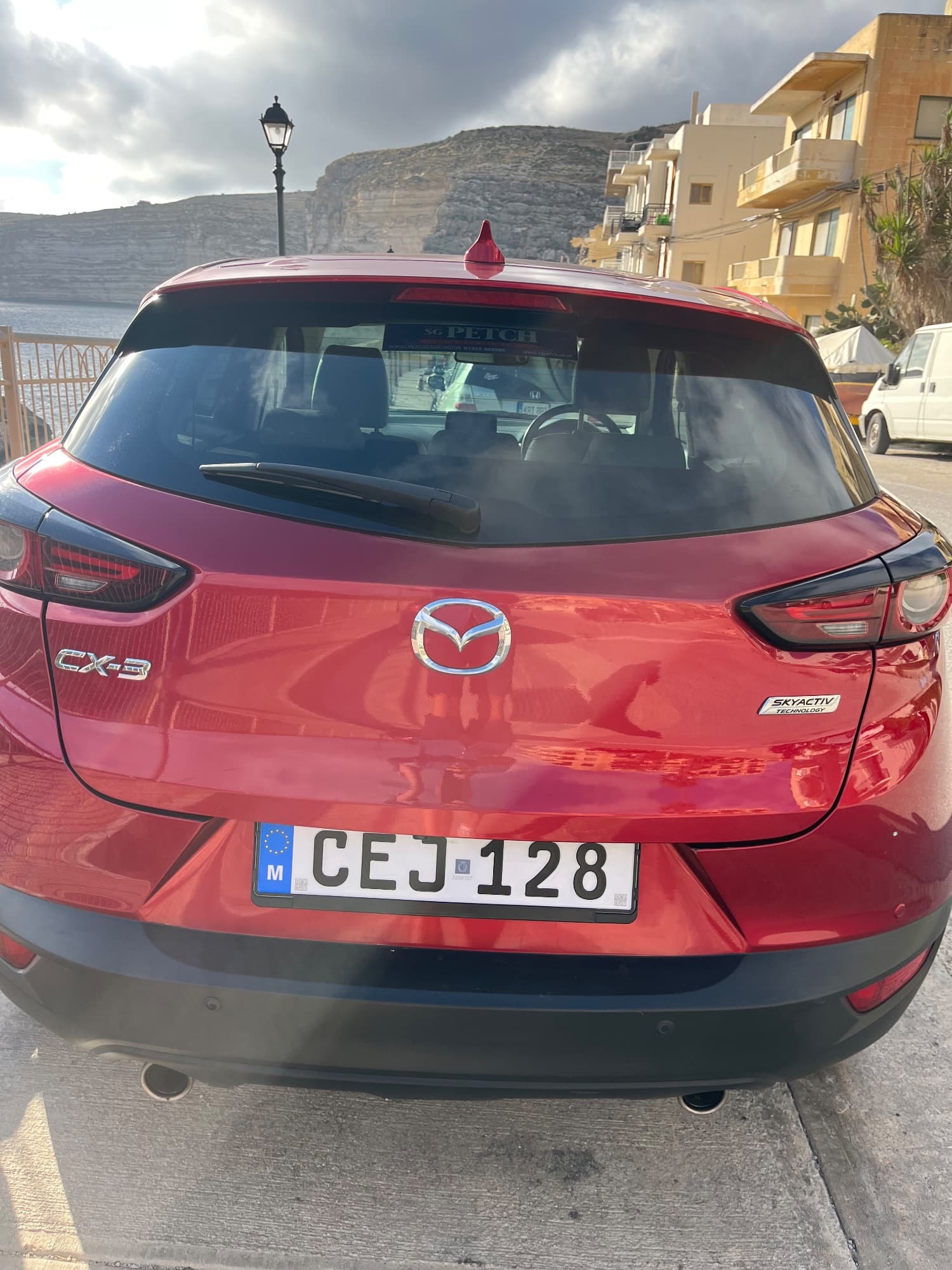 2018 Mazda CX-3 Fully loaded - Cream Leather - heads up display sport 2