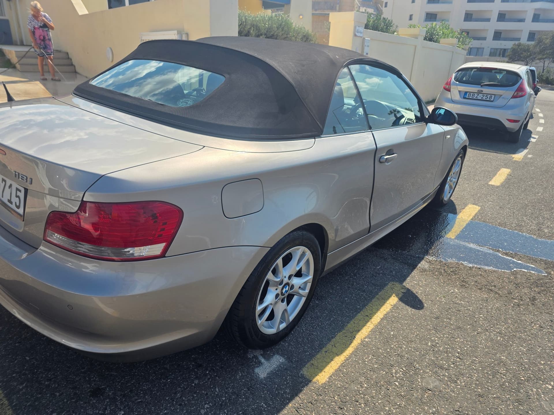 2009 BMW 1 Series 118i 14