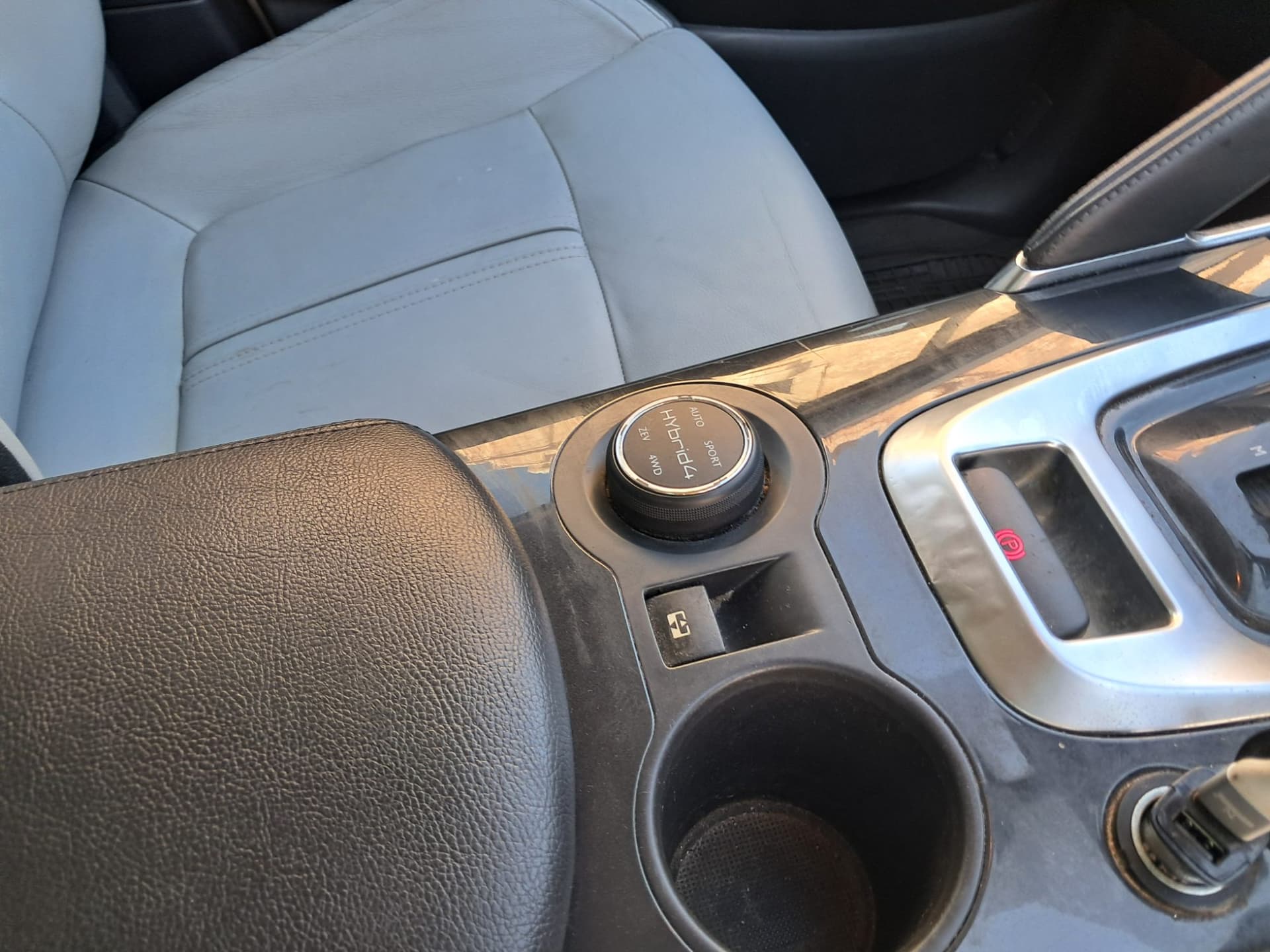2012 Peugeot 3008 Hybrid 4