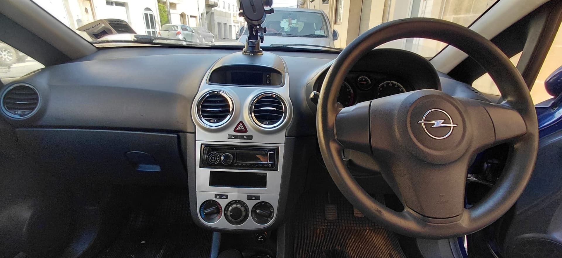 2011 Opel Corsa 6