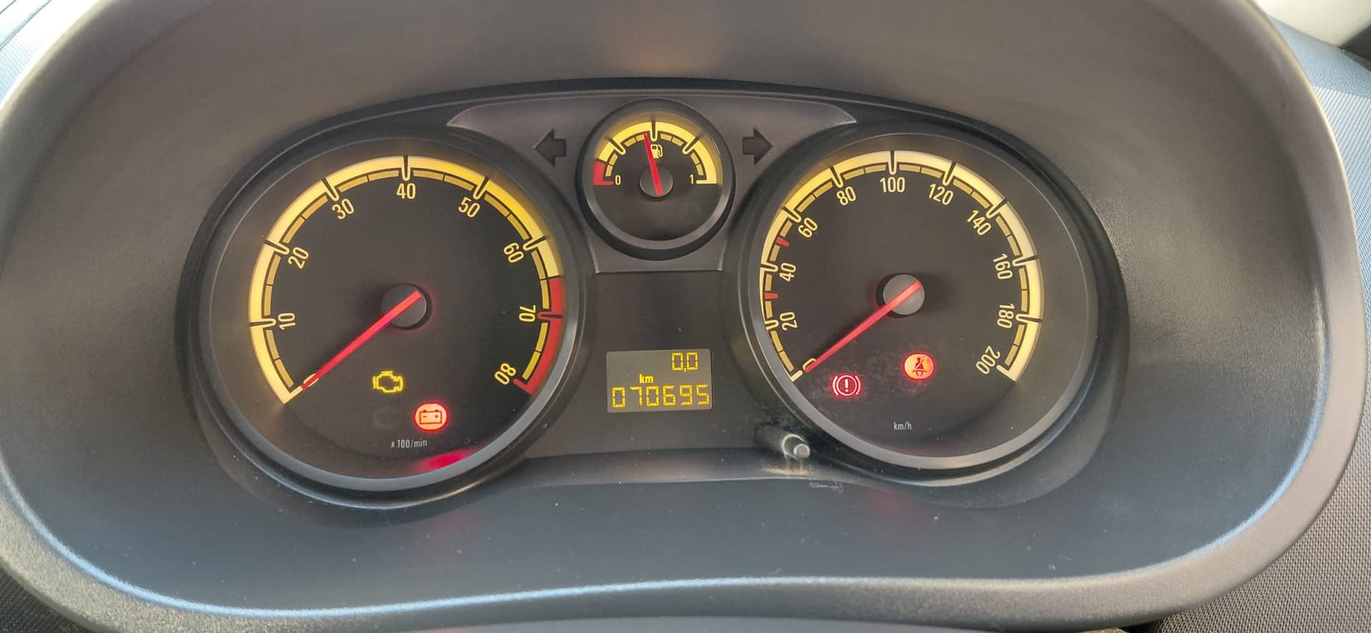 2011 Opel Corsa 1