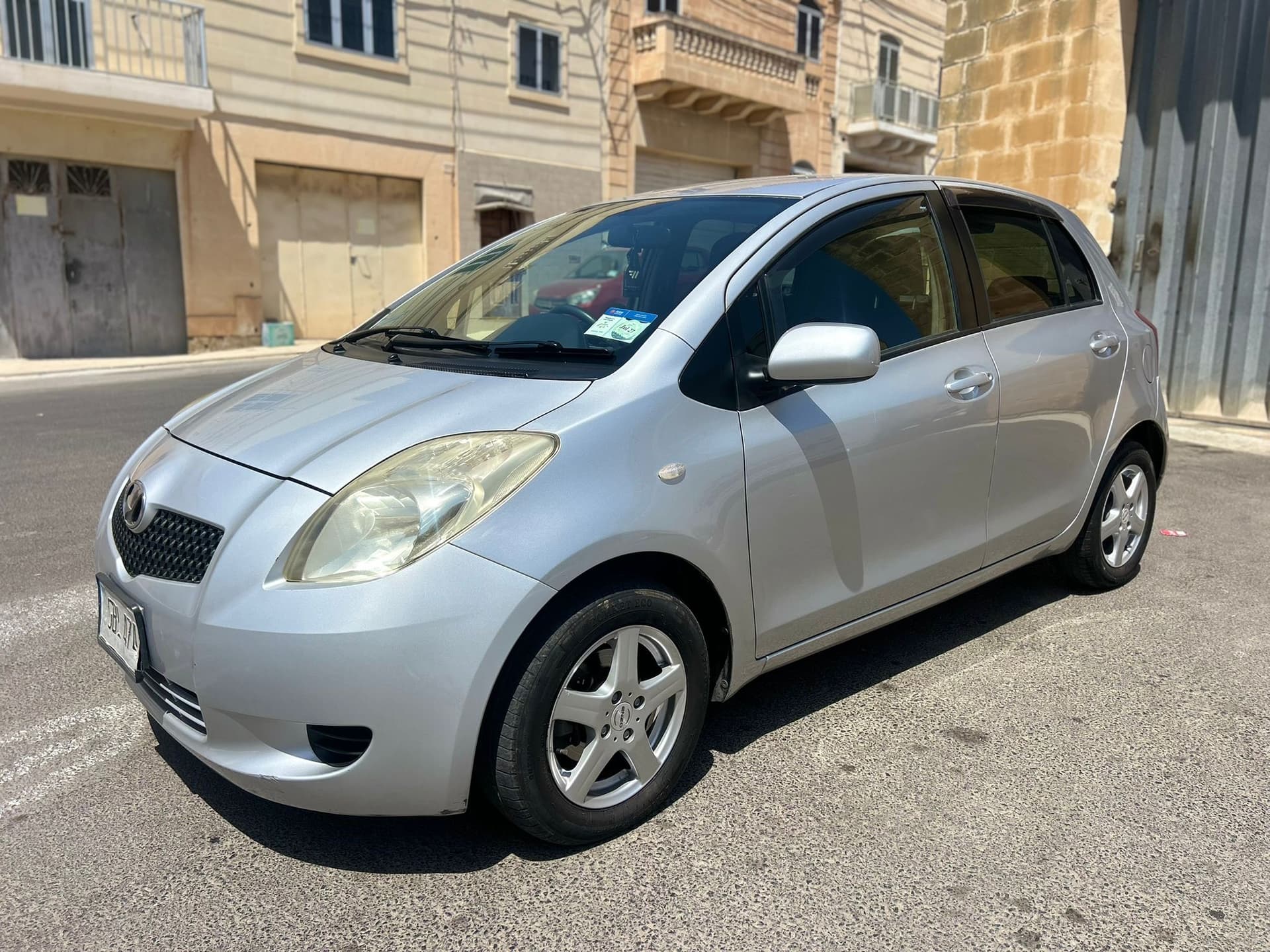 2007 Toyota Vitz 8