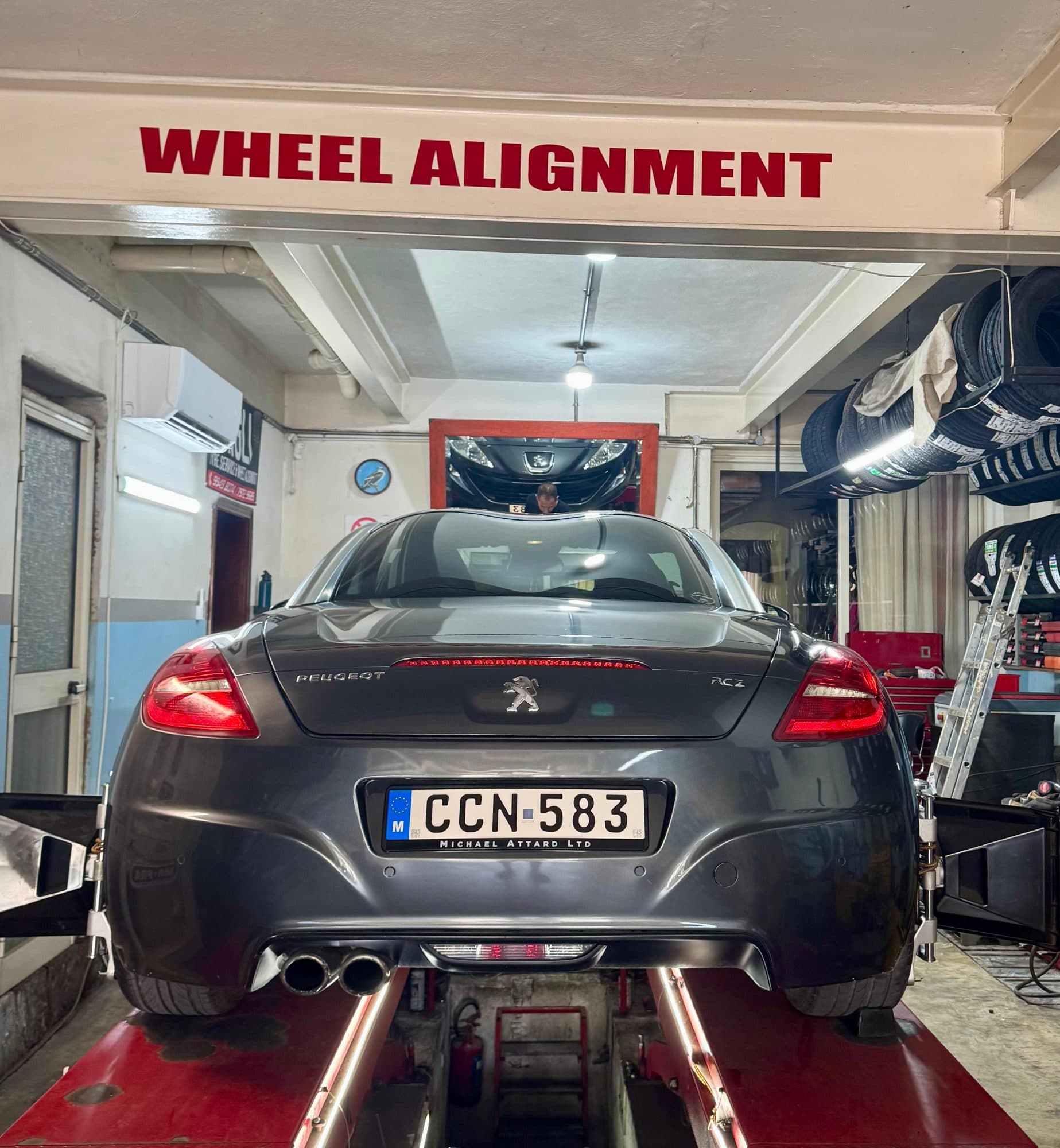 2010 Peugeot RCZ GT Black edition 3