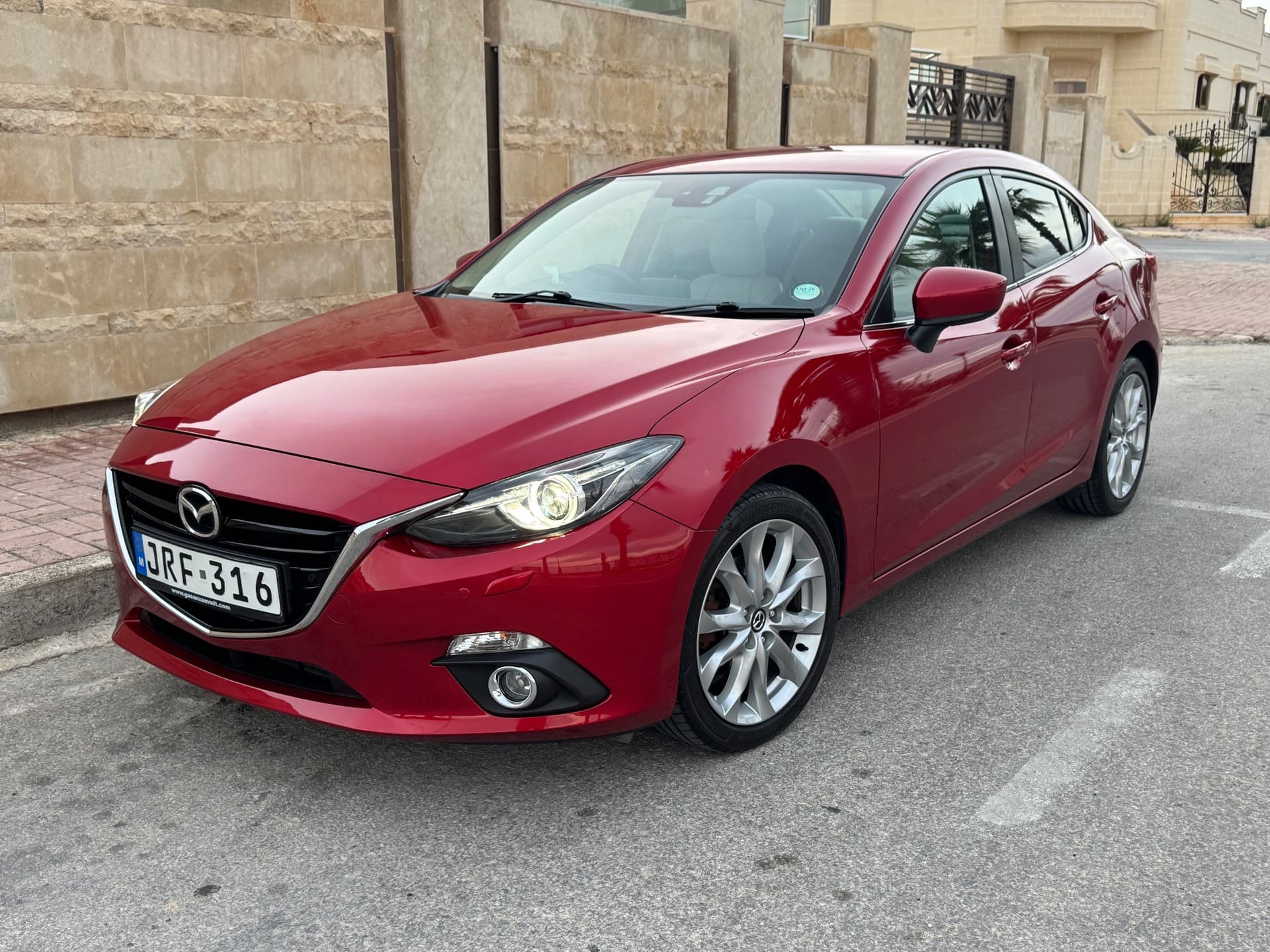 2015 Mazda Mazda3 SKYACTIV-D High Touring 6