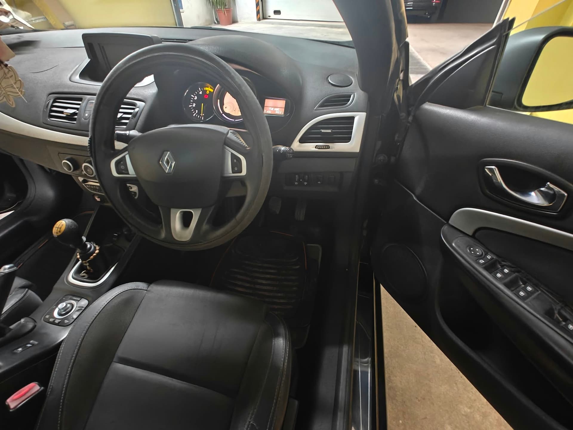 2012 Renault Megane Dynamique 11