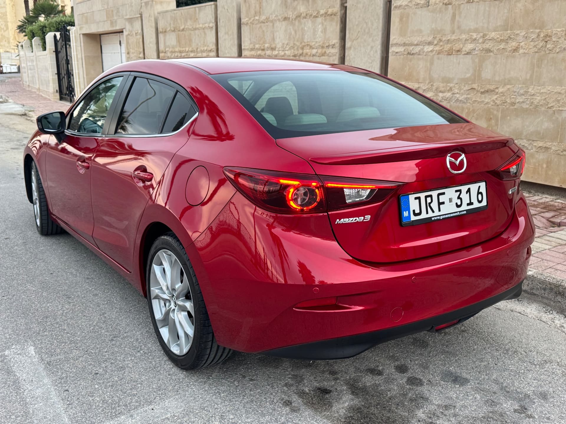 2015 Mazda Mazda3 SKYACTIV-D High Touring 8