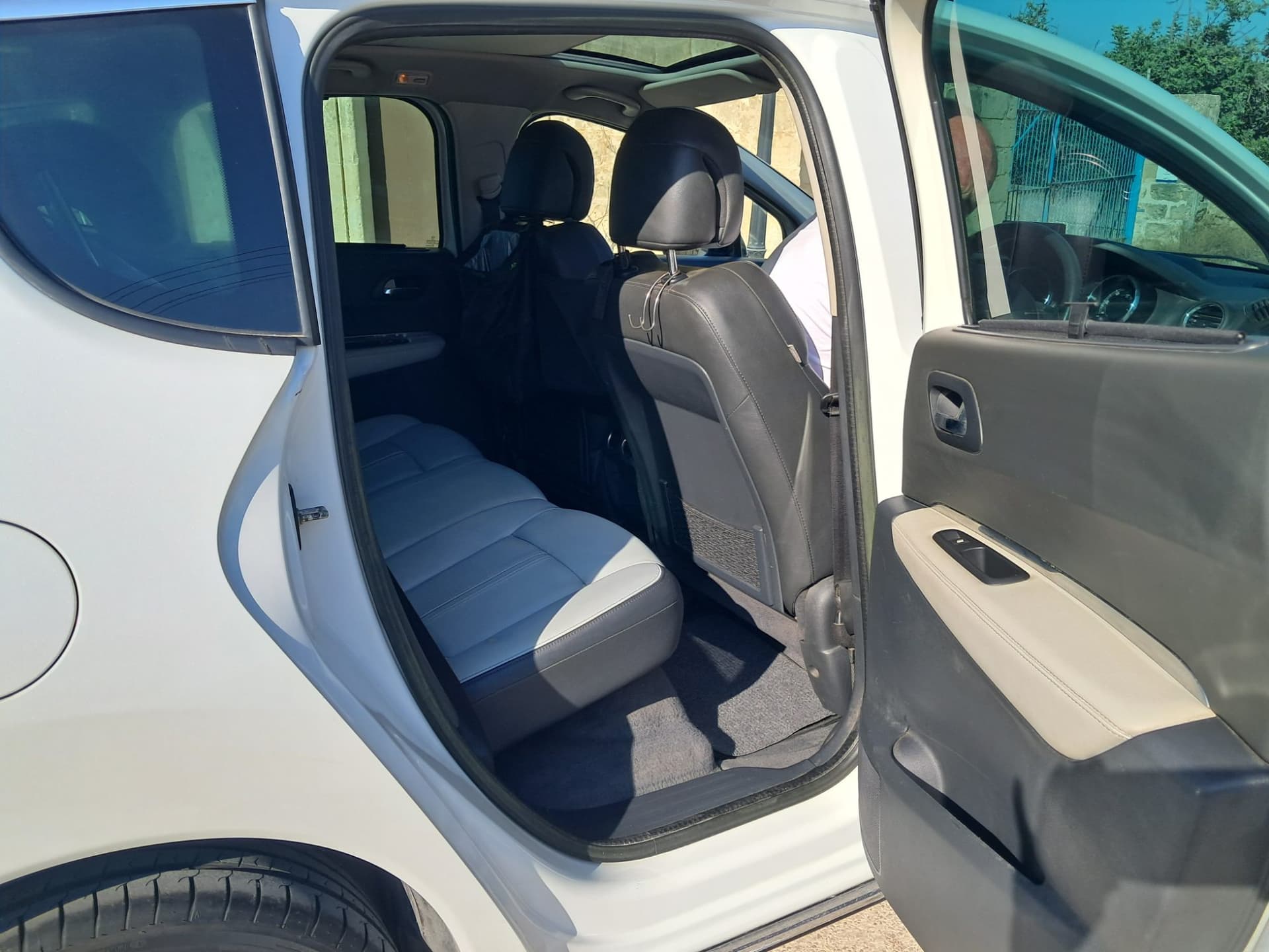 2012 Peugeot 3008 Hybrid