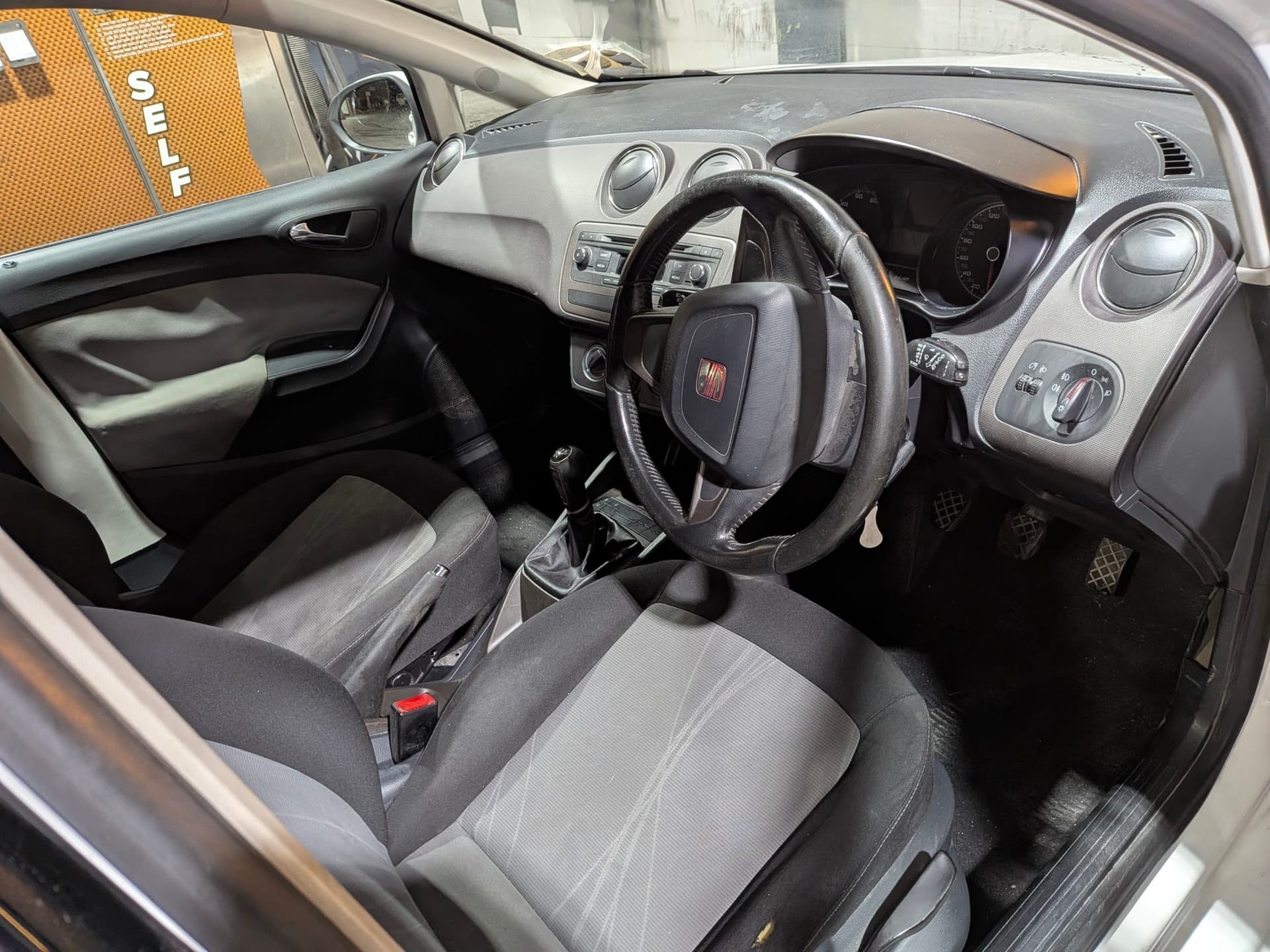 2013 SEAT Ibiza 4
