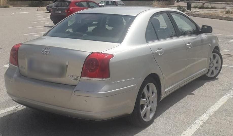 2004 Toyota Avensis Sedan HIGH GRADE  2.0 L  2