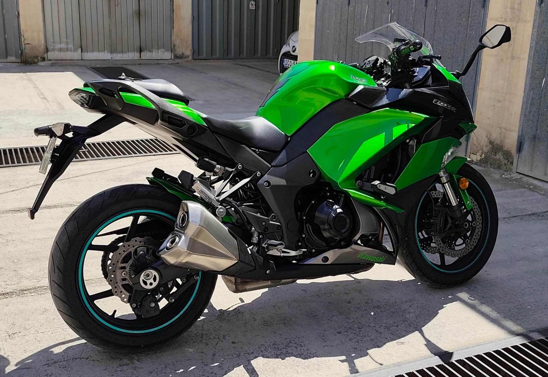 2017 Kawasaki Z1000 SX 2