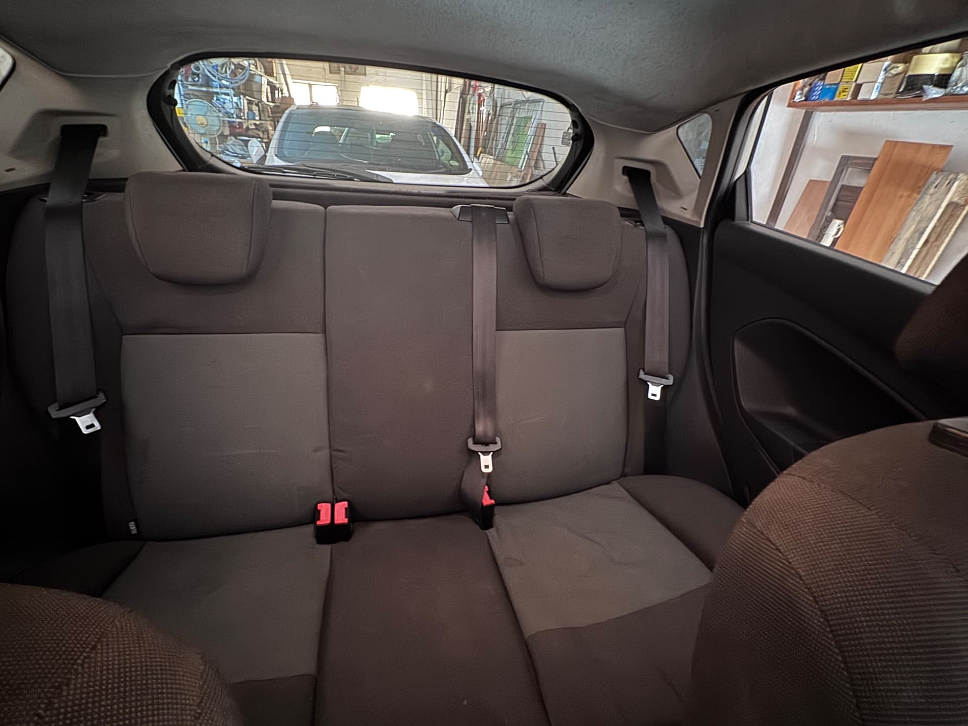 2013 Ford Fiesta 6
