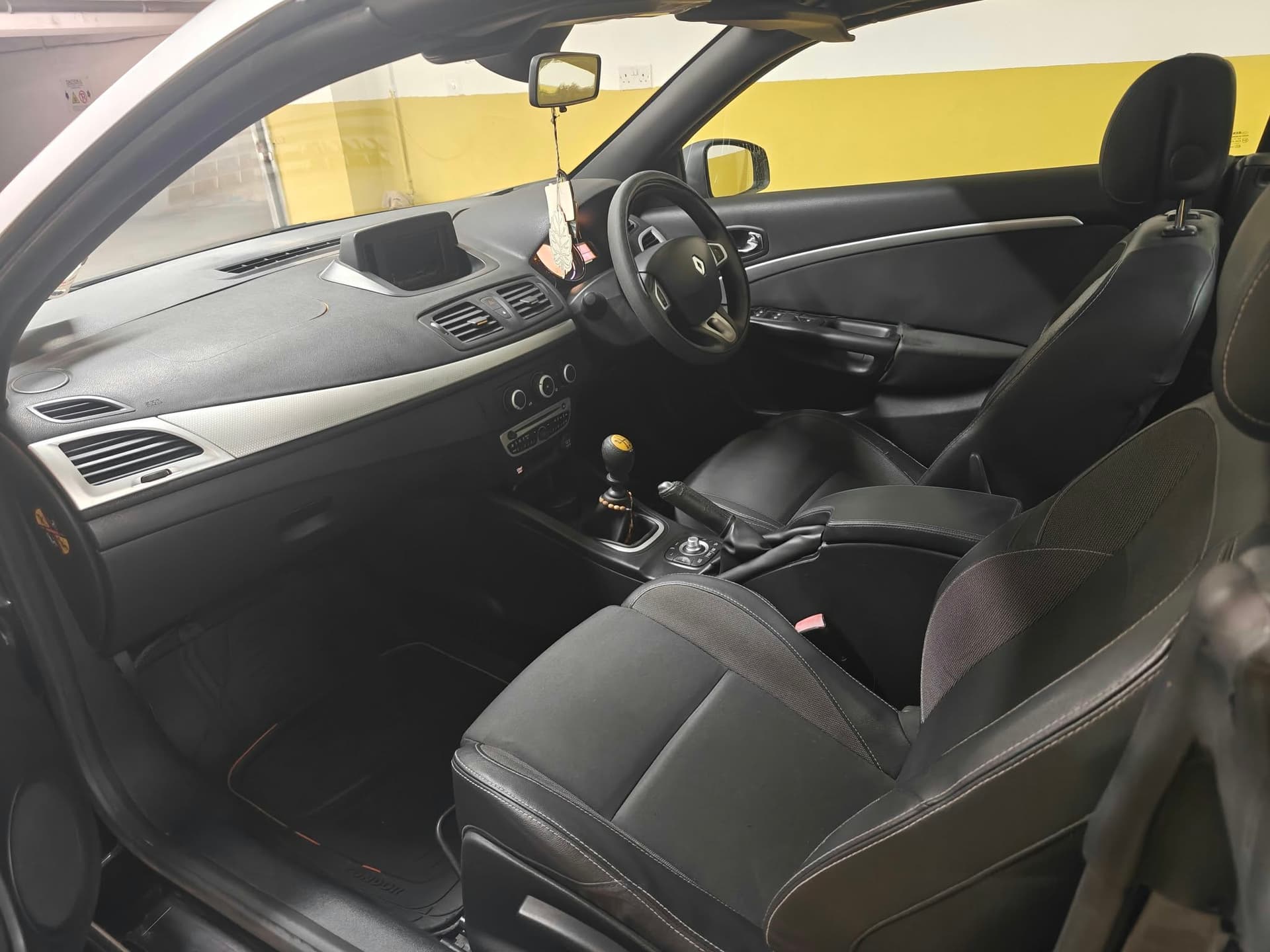 2012 Renault Megane Dynamique 9