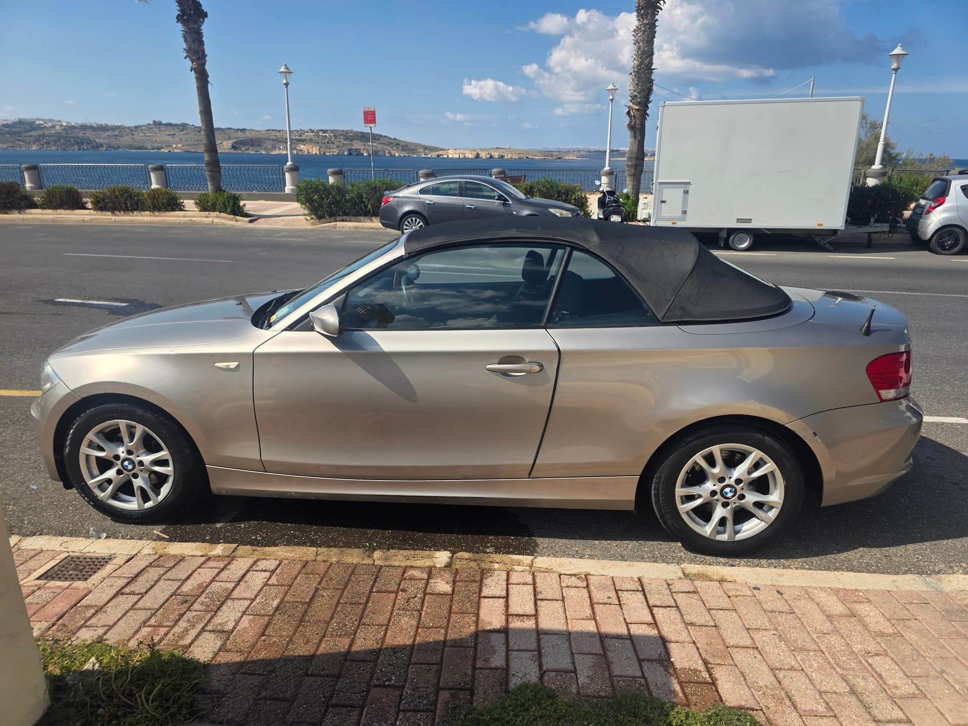 2009 BMW 1 Series 118i 11