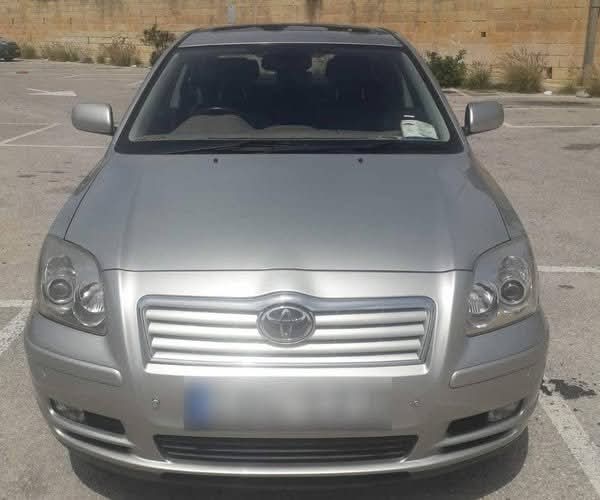 2004 Toyota Avensis Sedan HIGH GRADE  2.0 L 