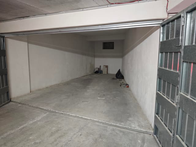 lock up garage